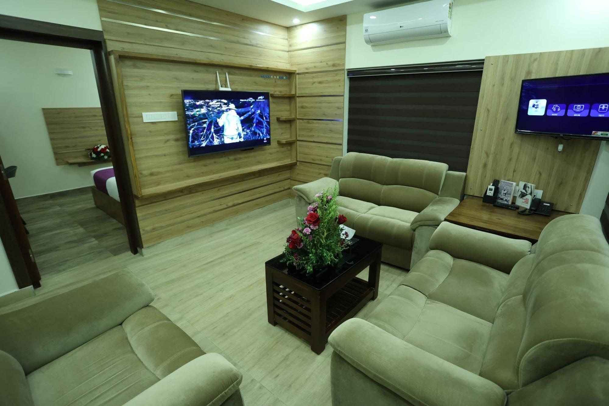 Balaji Regency Kanhangad Kannangad 外观 照片