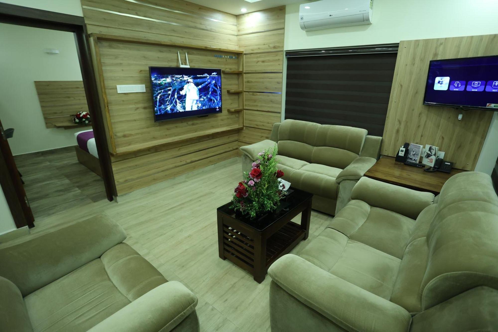 Balaji Regency Kanhangad Kannangad 外观 照片